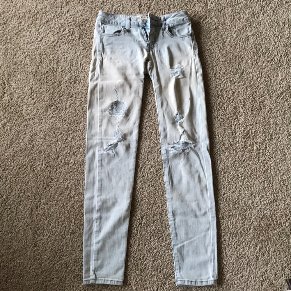 American eagle light wash jeans